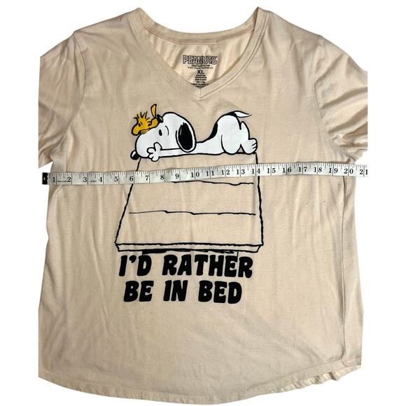 Peanuts Snoopy Woodstock I’d Rather Be in Bed T-Shirt XL Beige V-Neck 2021 Tee - Picture 10 of 10